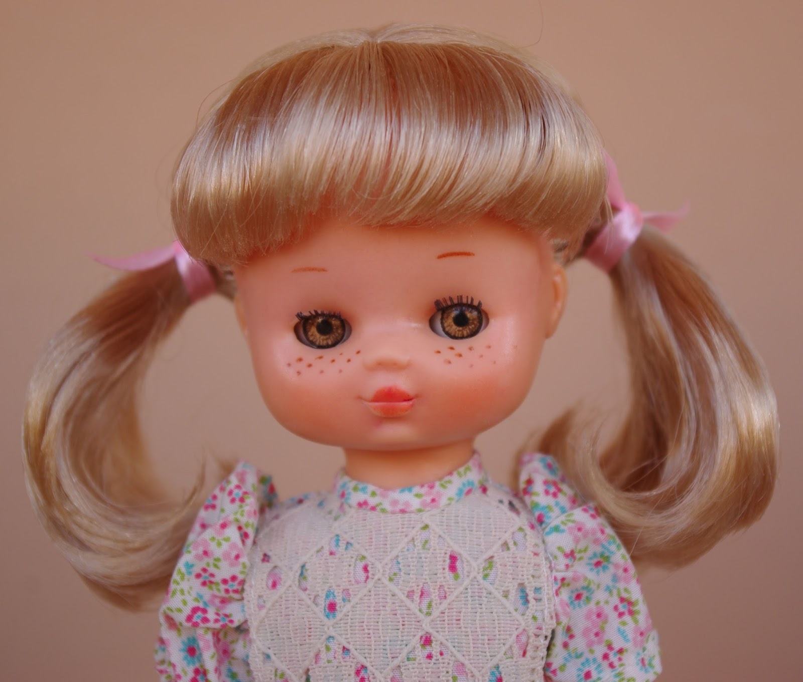 muñeca lesly de famosa