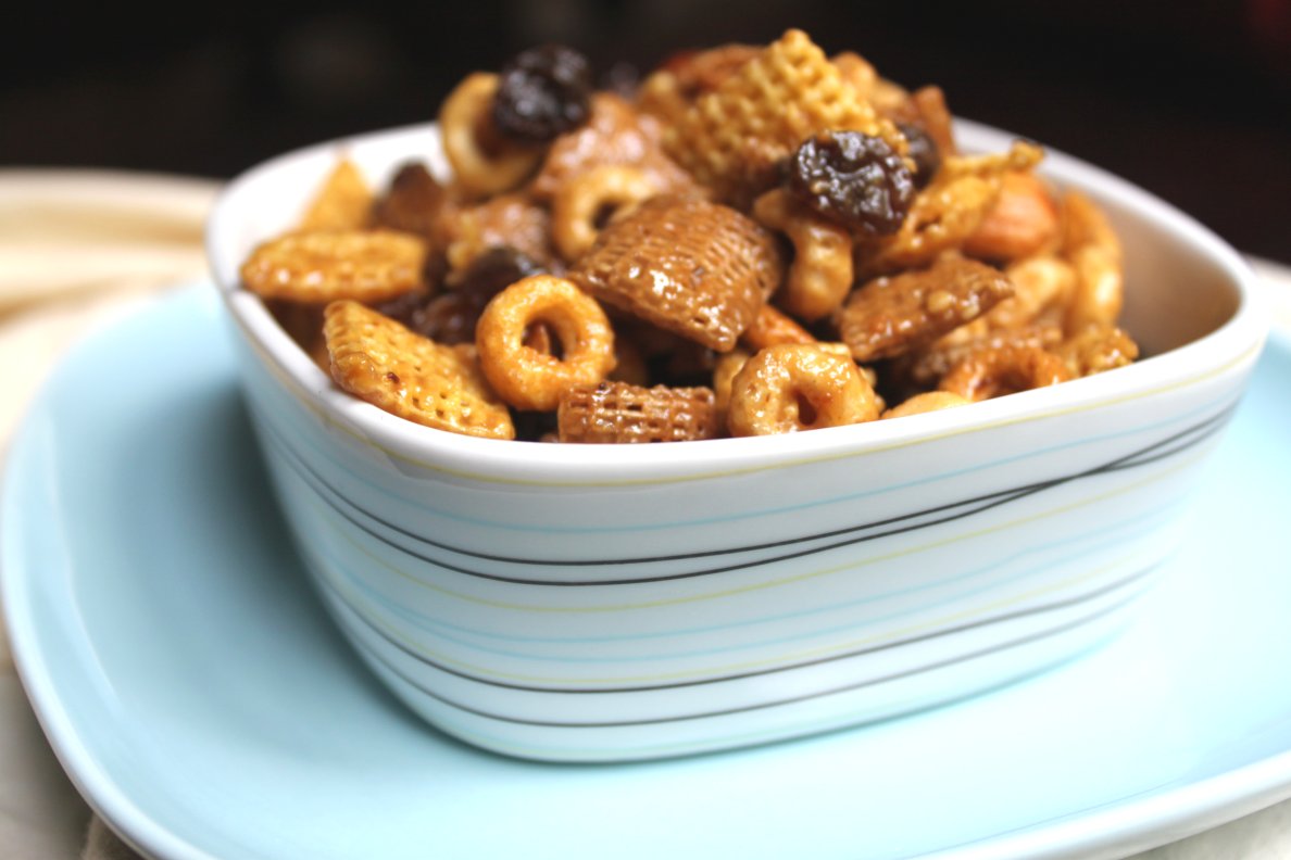 A Teaspoon and A Pinch Peanut Butter Chex Mix