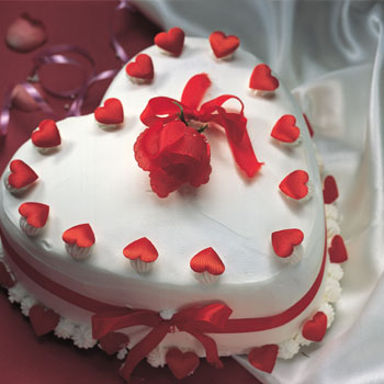 birthday heart cake