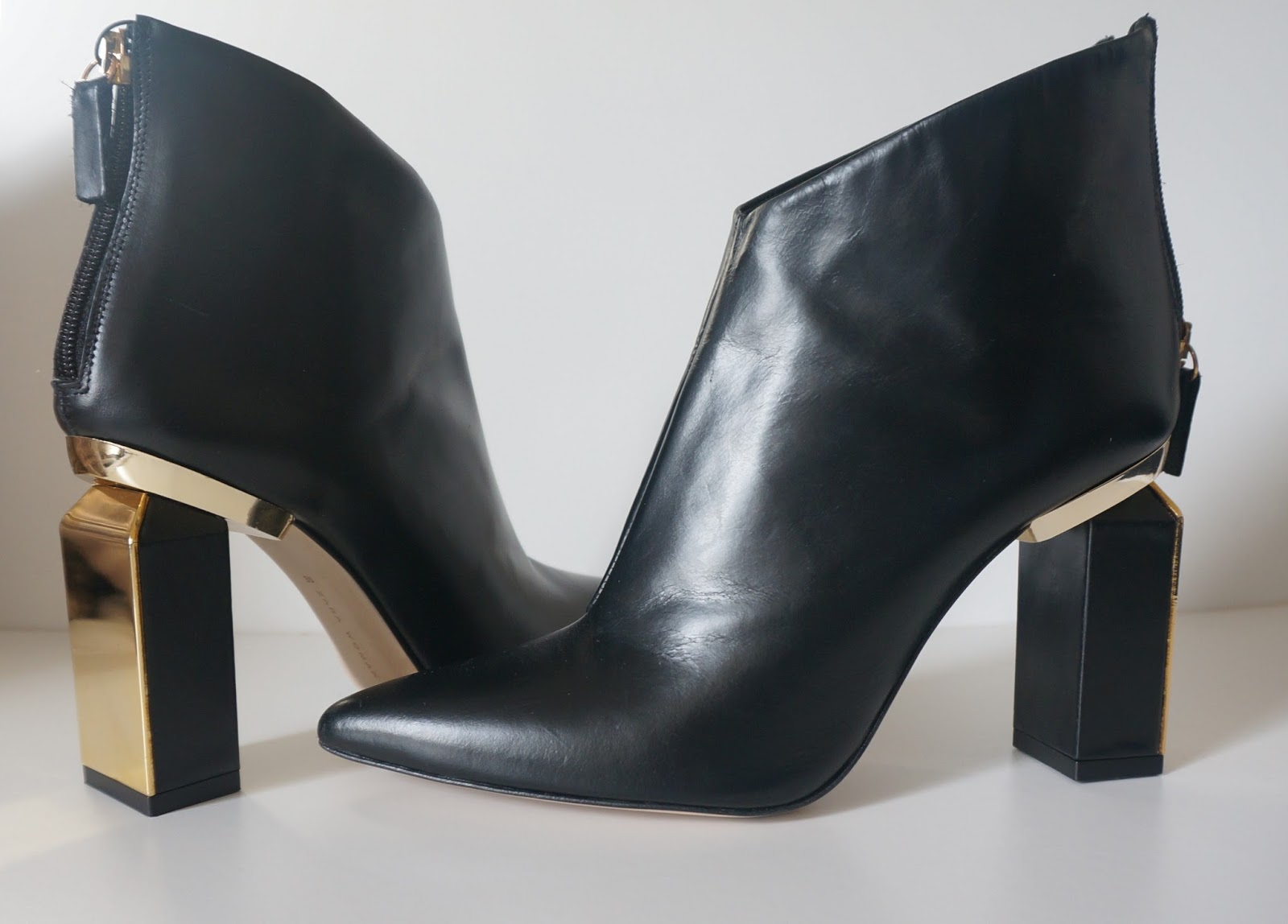 Press releases Shoes Meet the shoes you need for spring/summer. The new season brings catwalk-inspired updates to our collection, it’s all about flared block heels, court shoes and tie up styles.