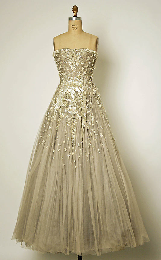http://www.rubiascollection.com/2013/03/bridal-dress.html http://www.rubiascollection.com/2013/03/bridal-dress.html