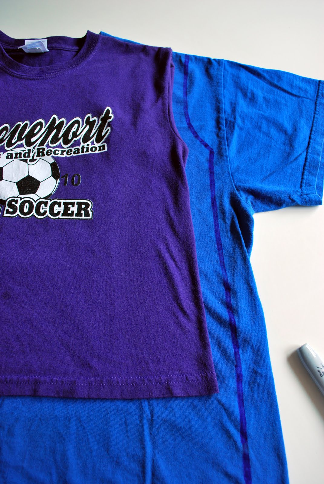 Larissa Another Day Tshirt Painters Smocks Tutorial