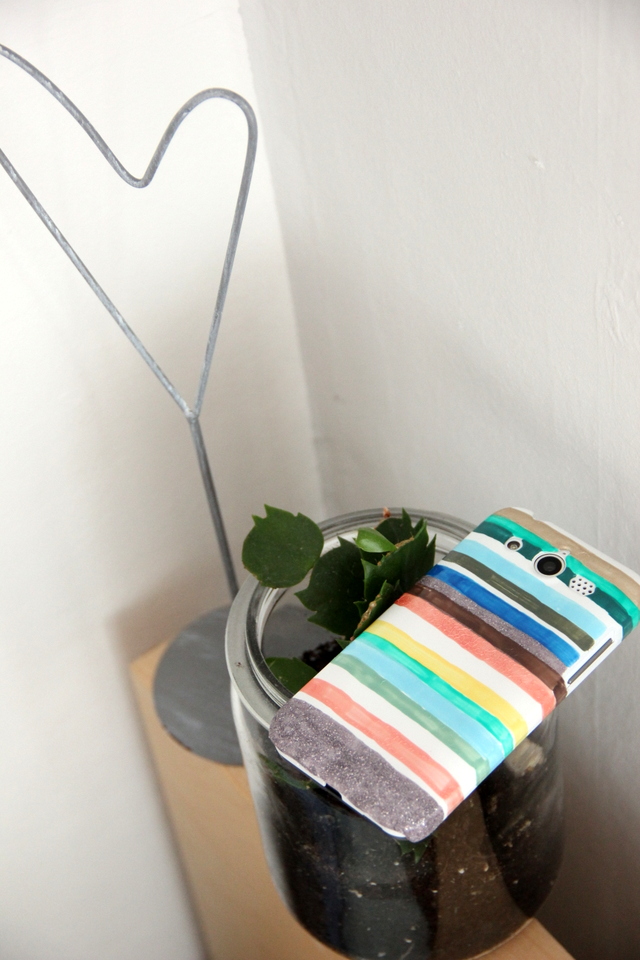 The average mess DIY A mobile case makeover once again