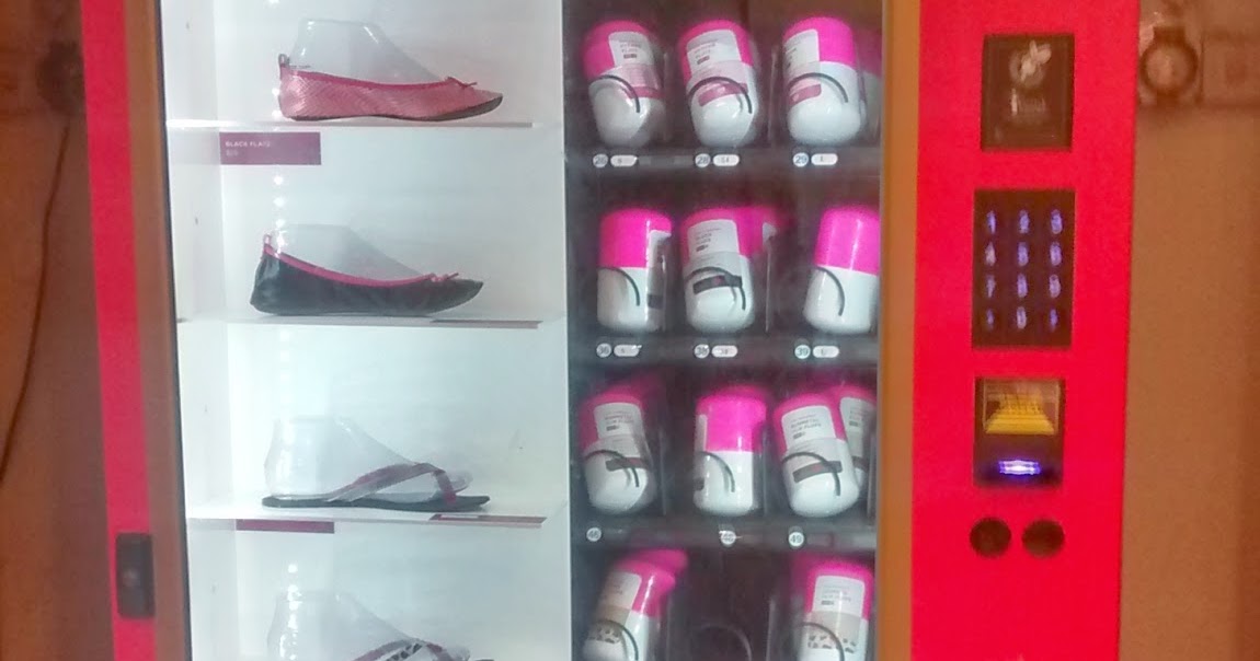 Vu Long Tran Cool dance shoes vending machine at Clarke Quay
