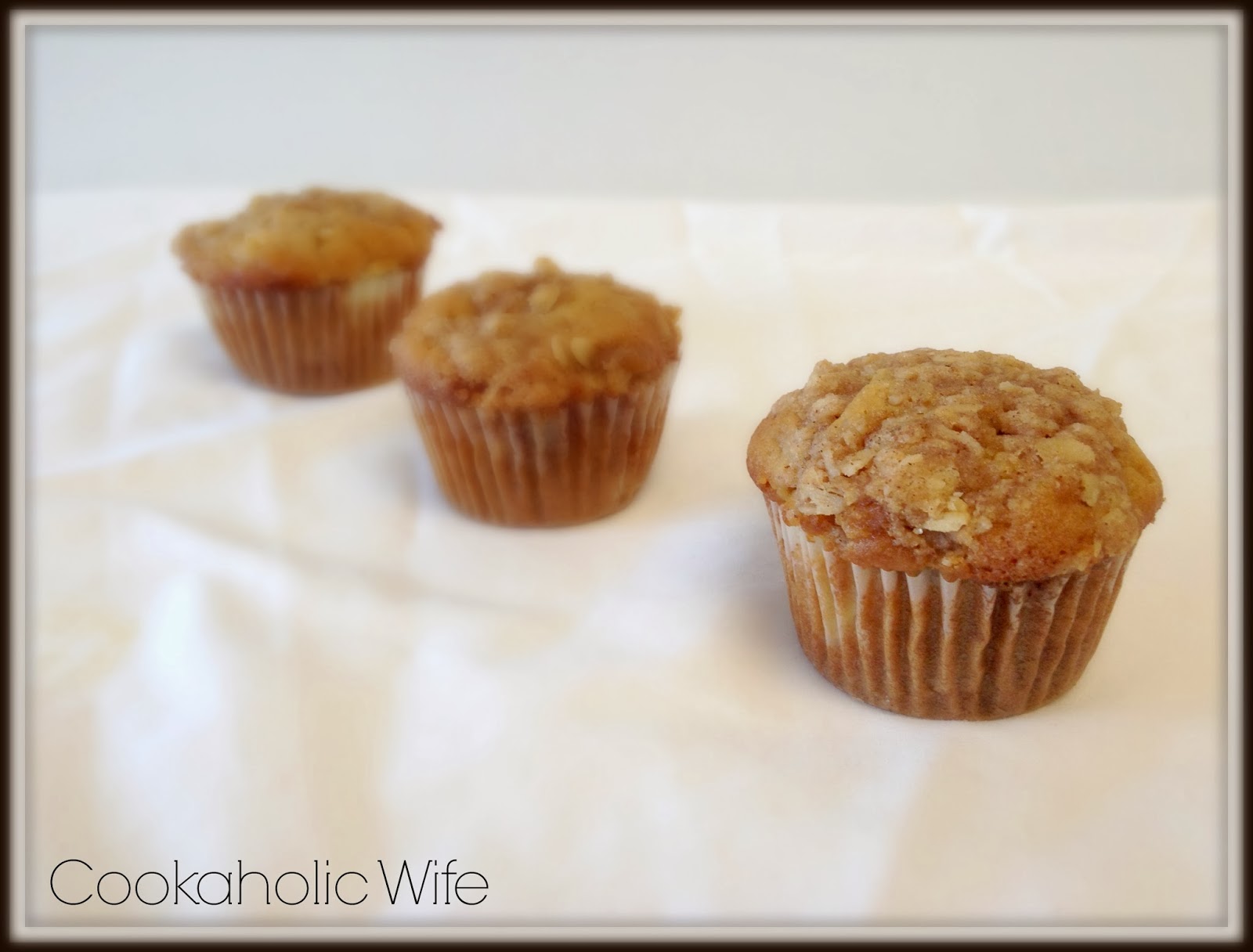 Cookaholic Wife Apple Crisp Muffins