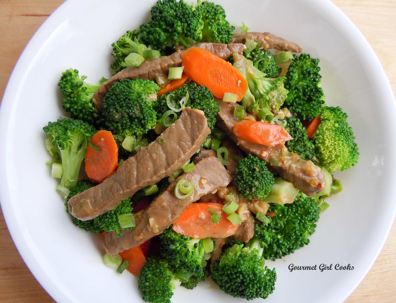 Gourmet Girl Cooks Beef w/ Broccoli StirFry Quick & Easy