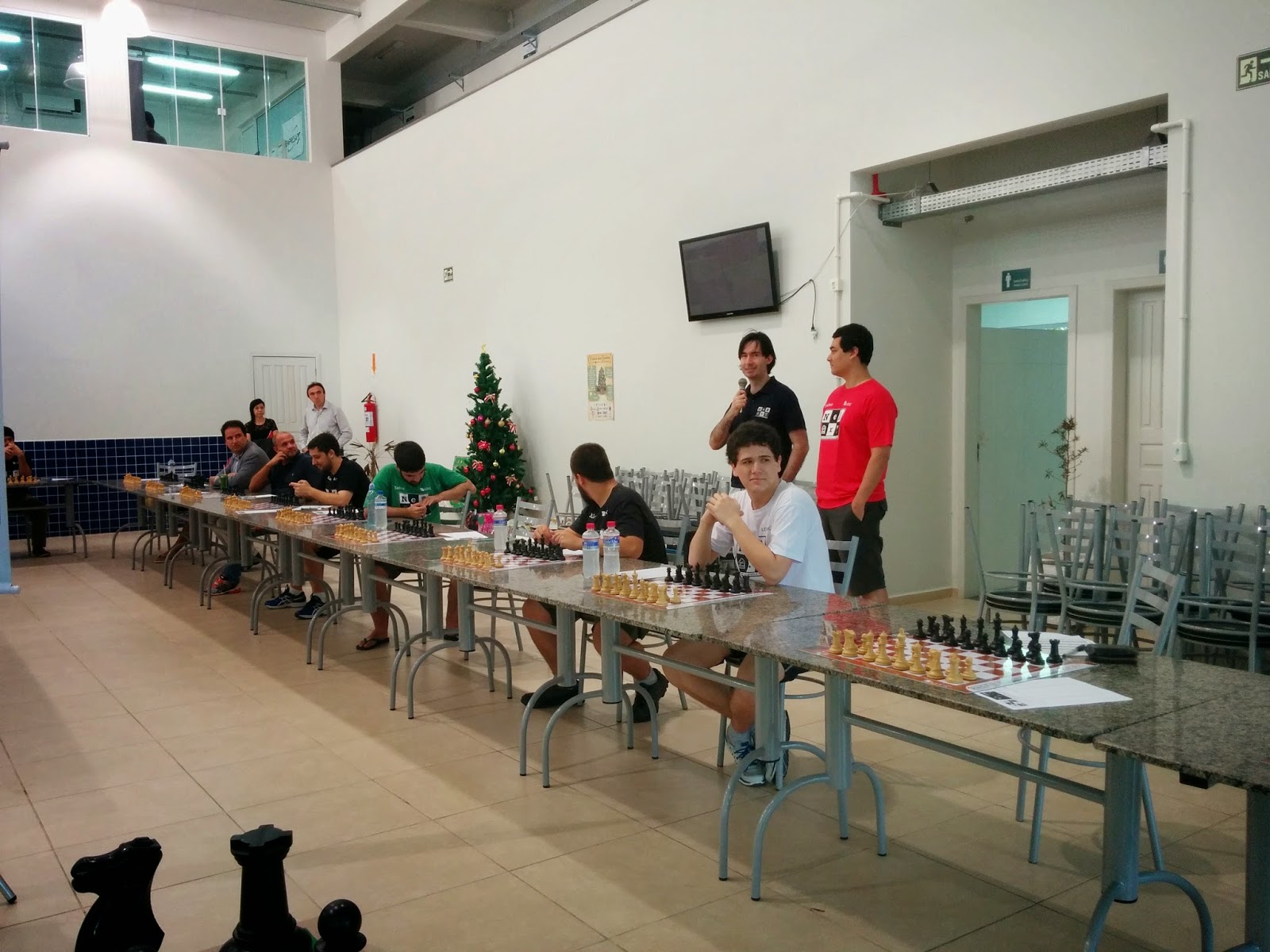 SIMULTÂNEA ALEXANDR FIER – NEUROCHESS – CAREVCHESS