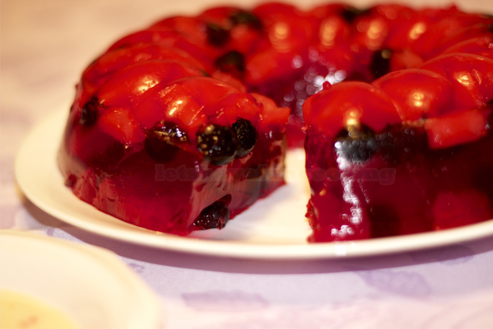 Let's Have Fun Cooking! Fruit Gelatin with Vanilla Sauce (Puding Buah