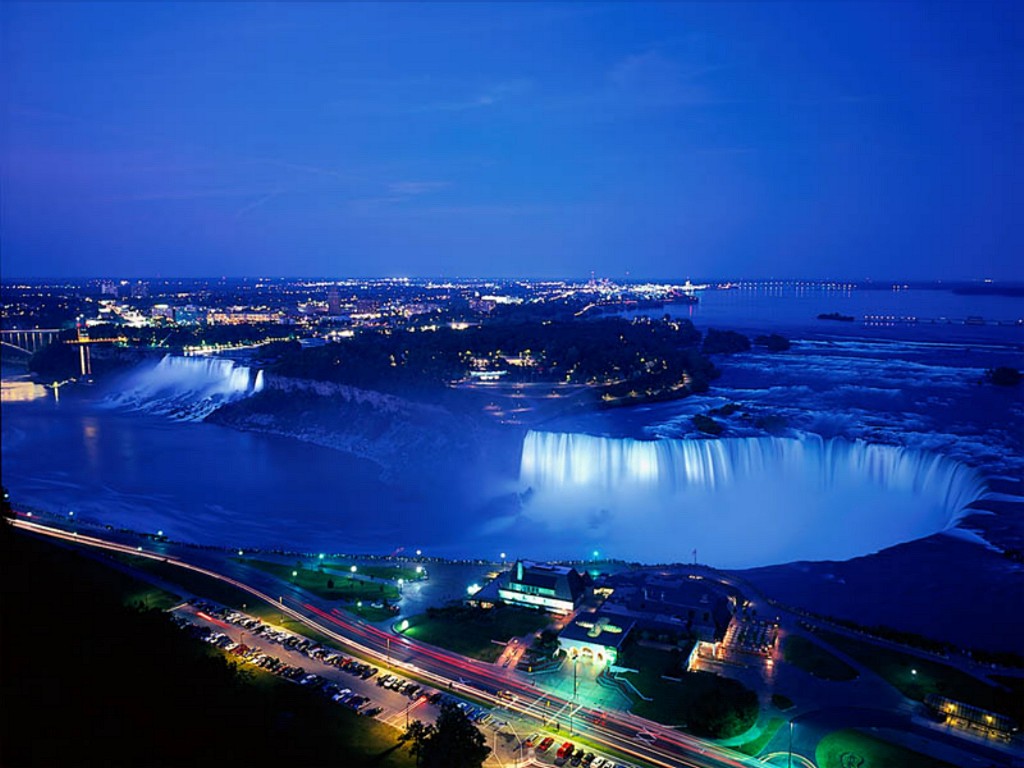 Wallpaper: Niagara Falls at Night Wallpaper: Niagara Falls at Night