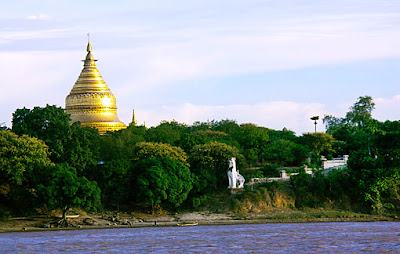 the shwezigon pagoda seen from the ayeyarwady 