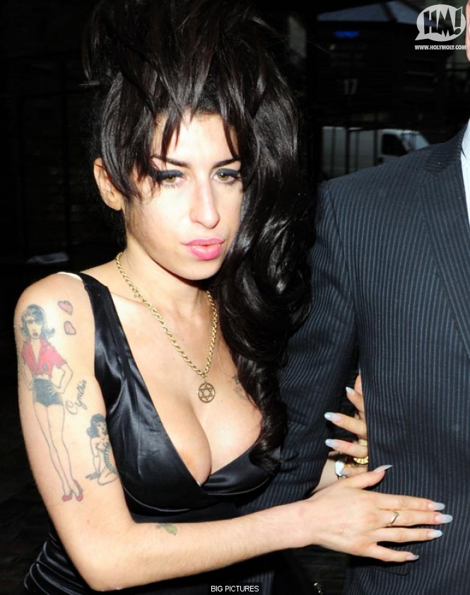 Amy Whinehouse: Amy Wi... Amy Winehouse Die