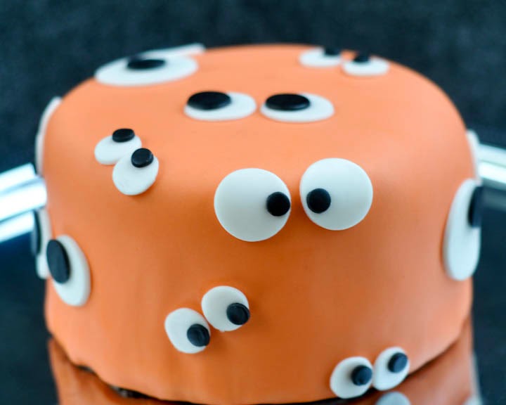 Beki Cook's Cake Blog Easy Halloween Eyeballs Cake