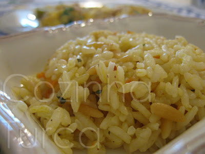 Pilaf de Arroz com Cenoura e Massa Pevide (Havuçlu Arpa Şehriye Pilavı)