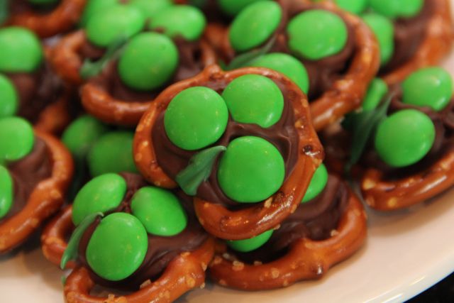 st pattys day pretzel shamrocks