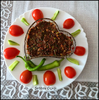 yeşil soğanlı acuka yesil soganli acuka