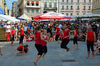 Seilspringen am Pflasterspektakel Linz 2013 Seilspringen am Pflasterspektakel Linz 2013