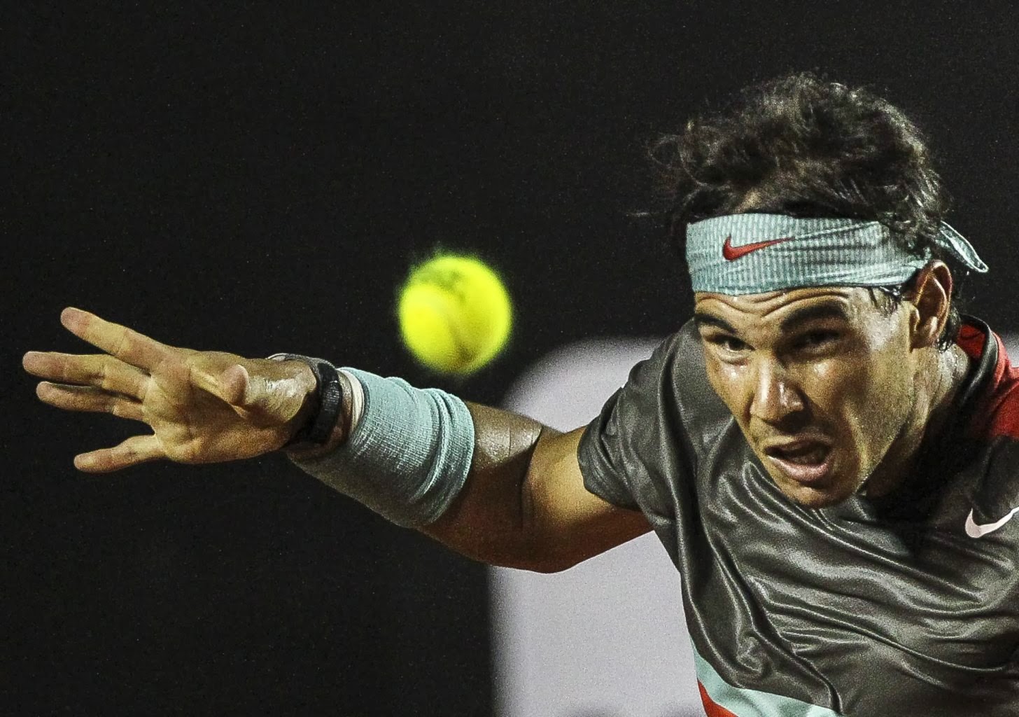 Photo: EPA/Antonio Lacerda