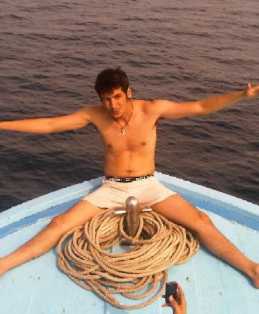 boy hamzah shirtless body hot
