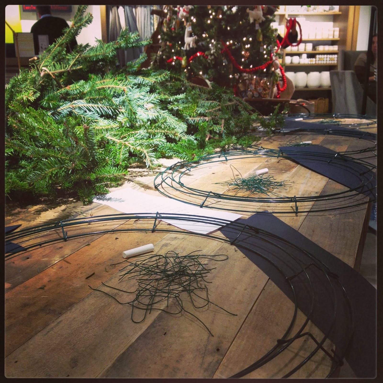 A Thrifter in Disguise Roundup West Elm DIY Holiday Wreath