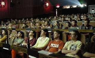 Alamo Drafthouse Bioskop Unik ALamo Drafthouse Bioskop Unik