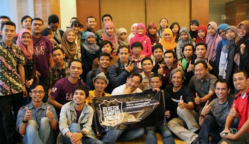 Aksi Damai Reresik Sampah Visual Semarang