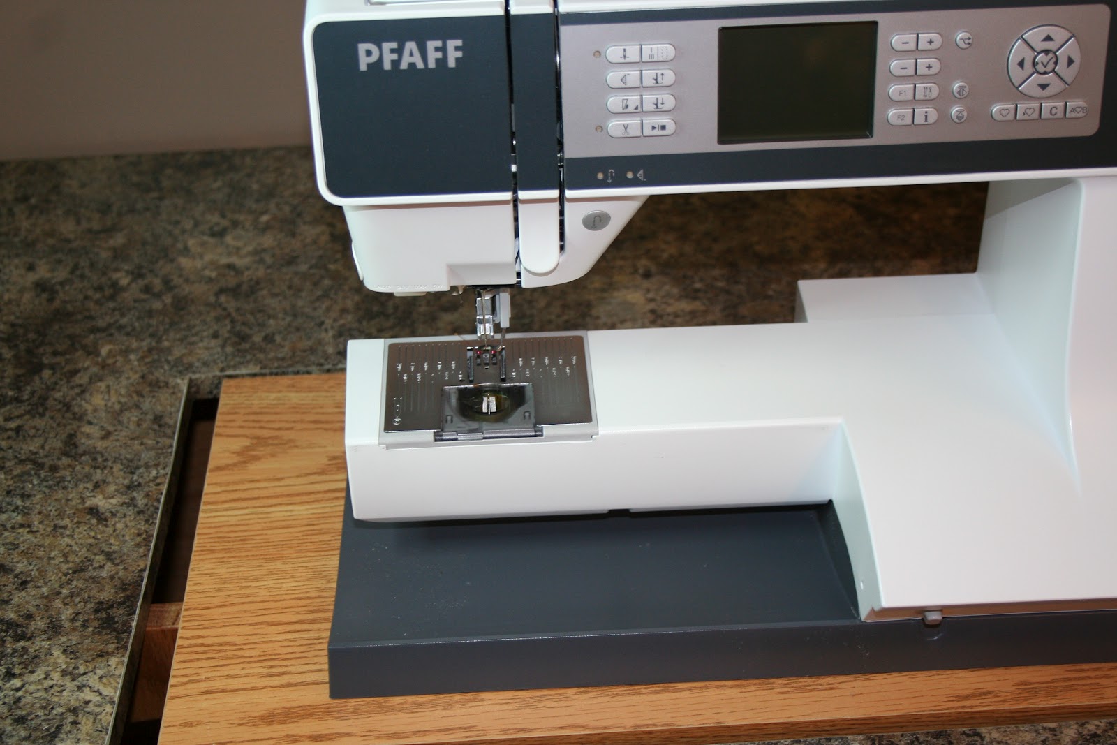 Tammy's Craft Emporium Custom built sewing for Pfaff Creative 2