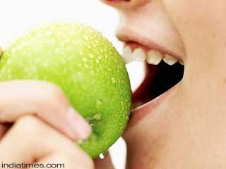 Mencegah Stroke dengan Buah Apel dan Pir