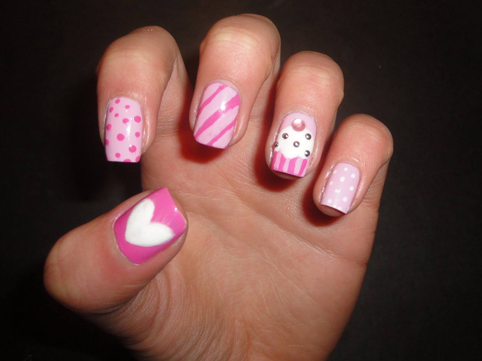 cute and easy nail polish design