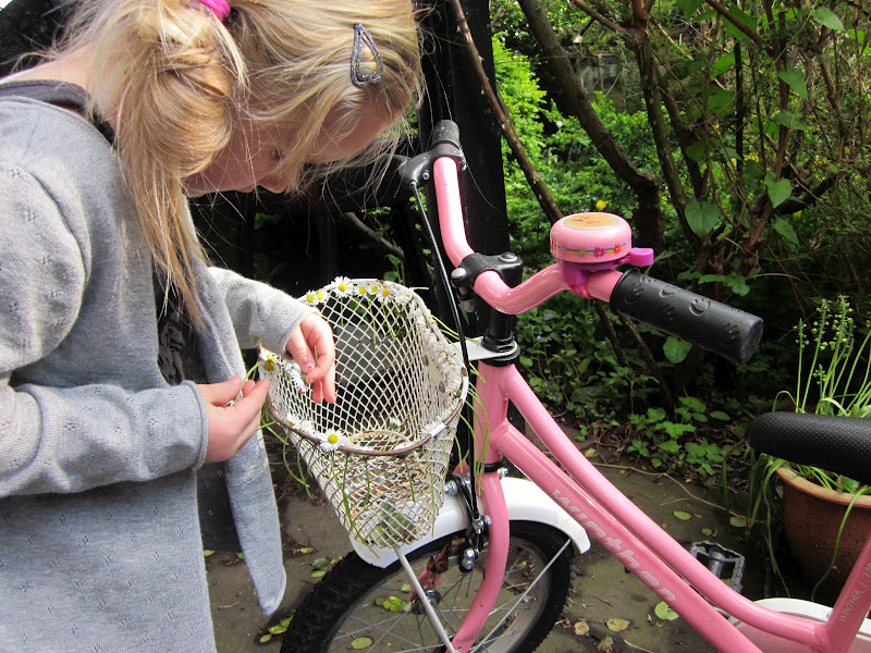Familien broløs varming: cykel pynt.. Lille cykel til pynt