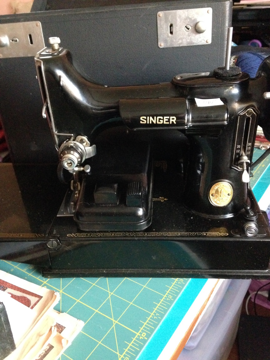 Wren's Nest New Featherweight Sewing Machine