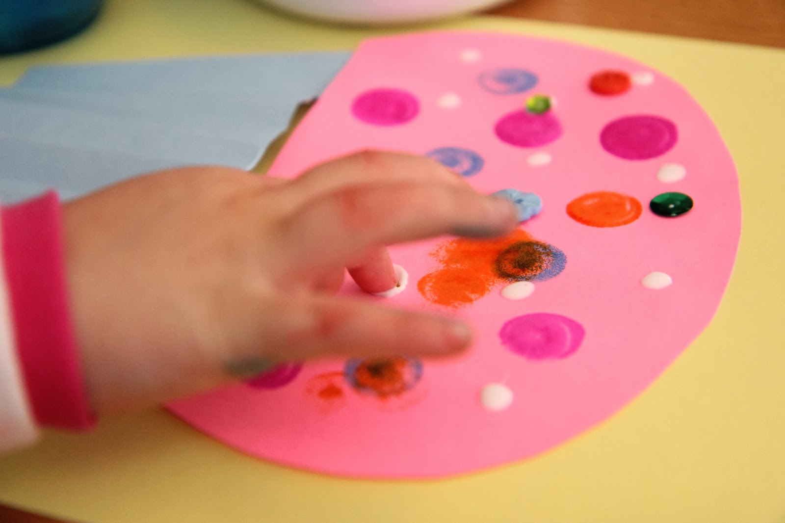 Toddler Approved! Cupcake Craft for Kids {Laura Numeroff Virtual Book