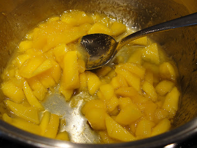 mangoes in pot for mango chutney