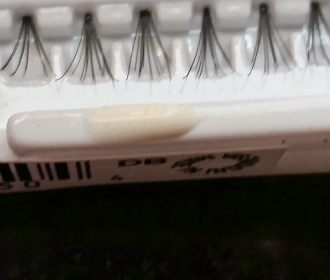 Upscale For The Young Lady Lash Tabbing