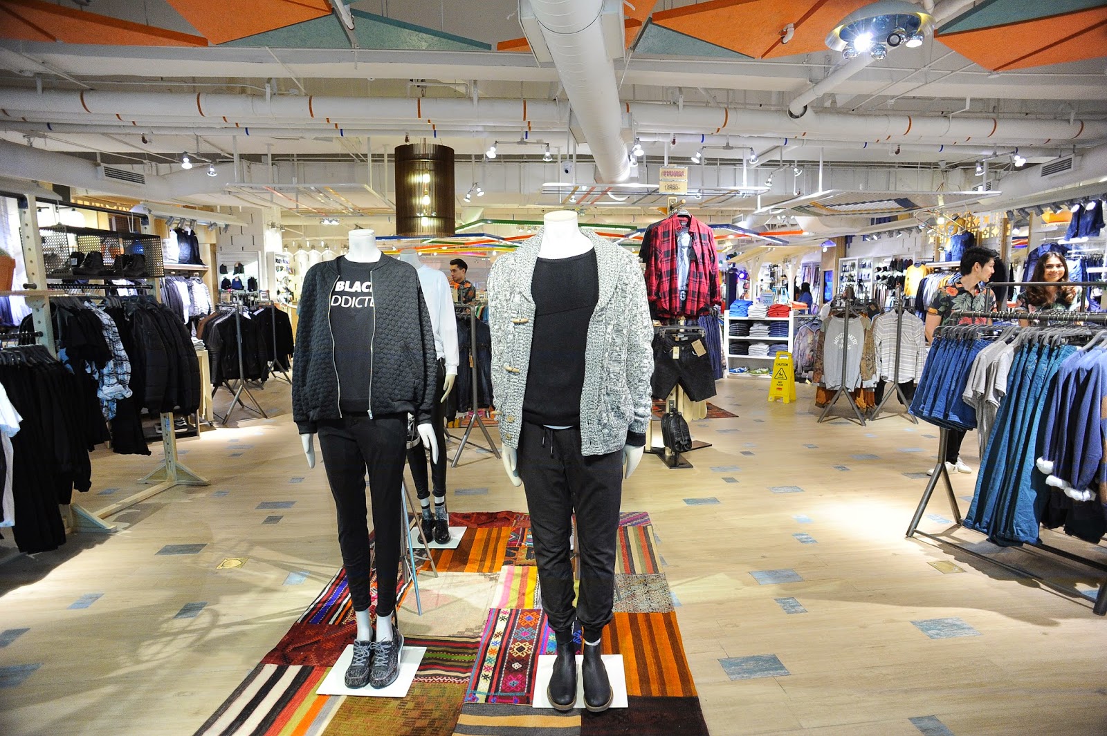 manila fashion observer: Pull & Bear in Manila