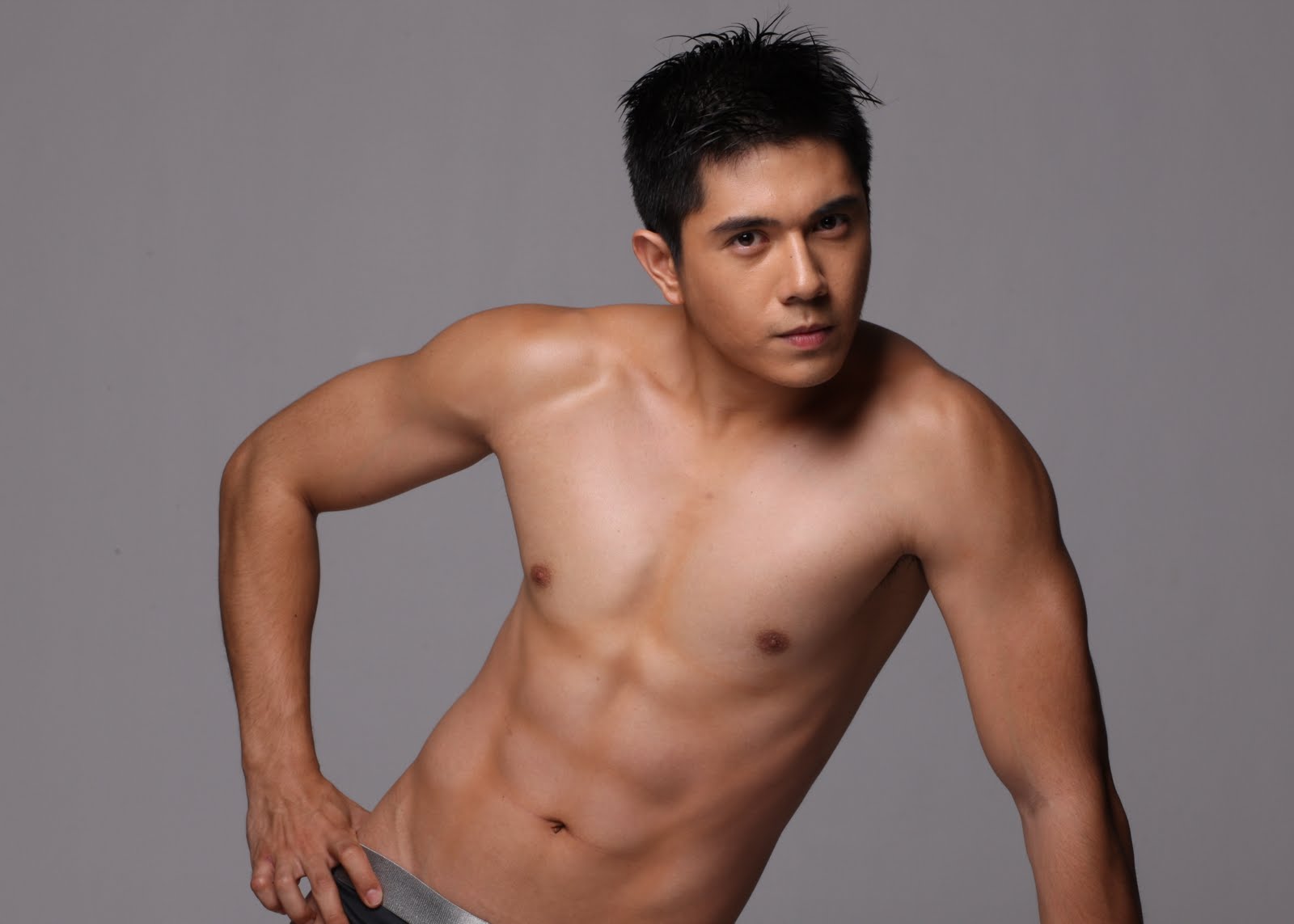 Paolo bediones filipino television host part