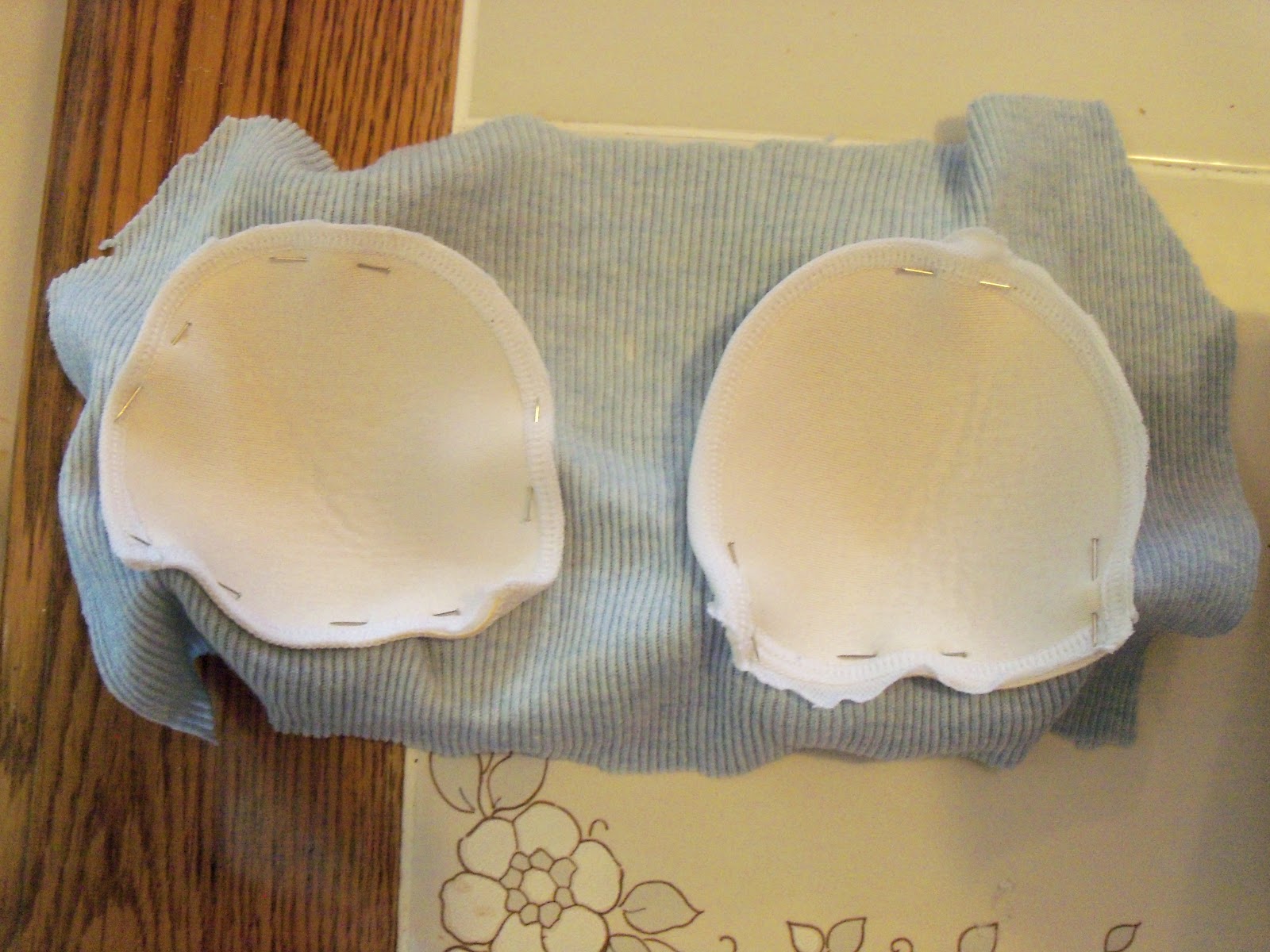 A Little bit of My World My first tutorial! A DIY Sports Bra!