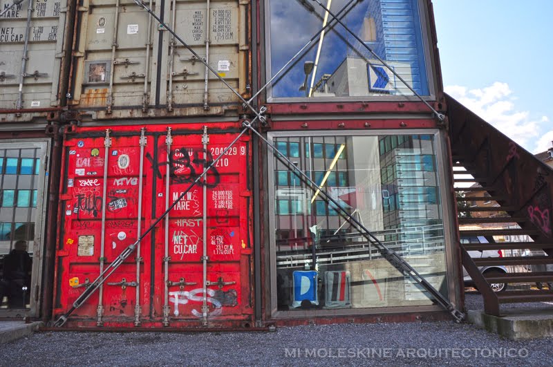 MY ARCHITECTURAL MOLESKINE® FREITAG, A STORE MADE OF CONTAINERS IN ZURICH
