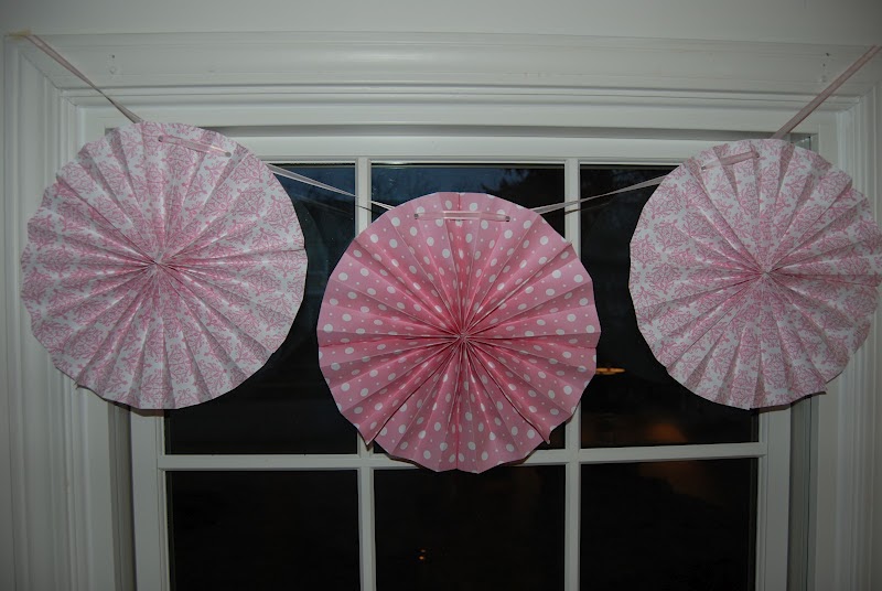 Home with Lindsay: How to make circle paper fans
