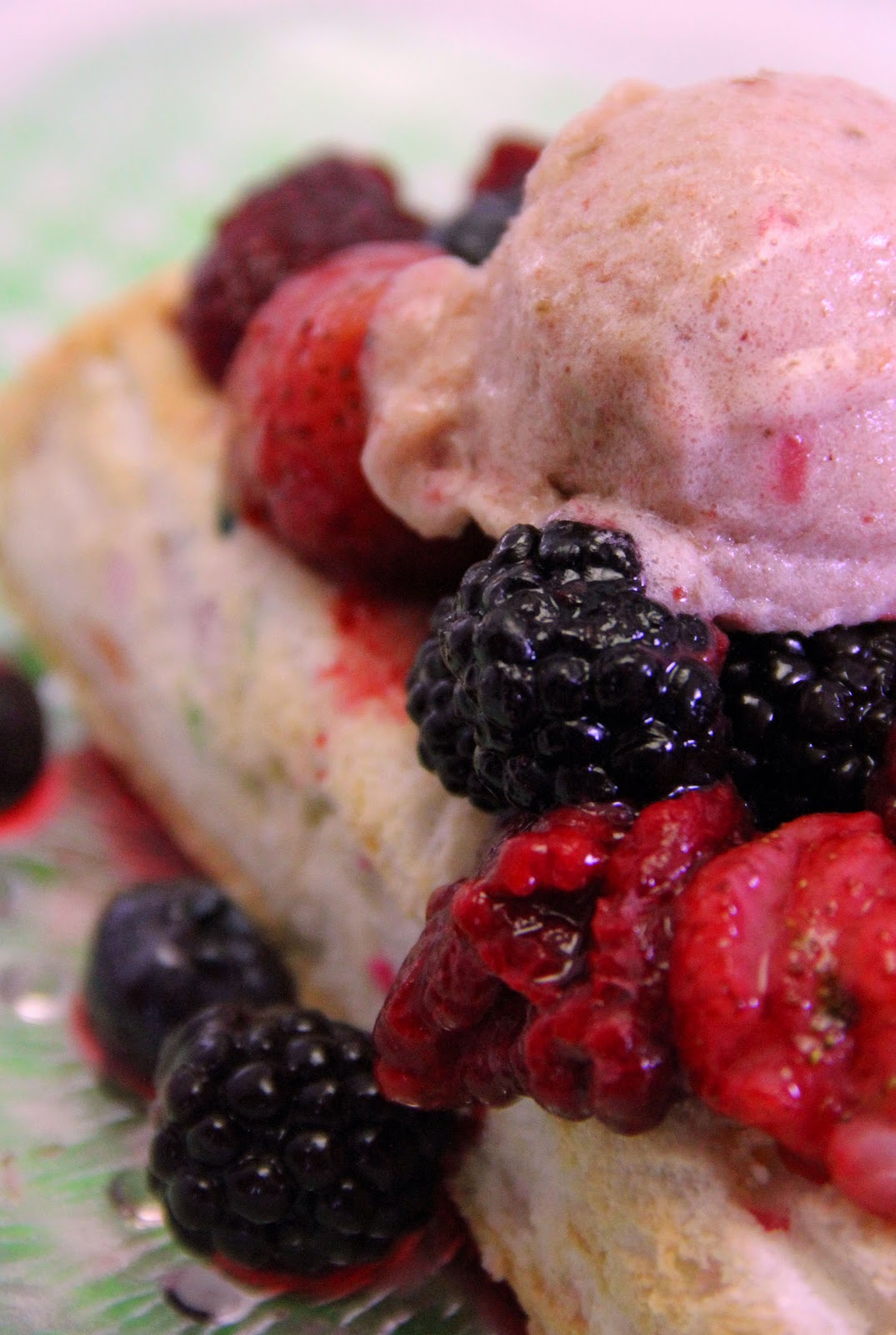 Jo and Sue Confetti Angel Food Cake (Single Serving)