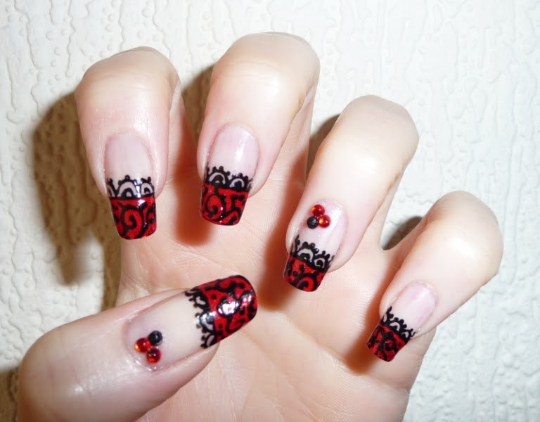 spot red and black lace nail