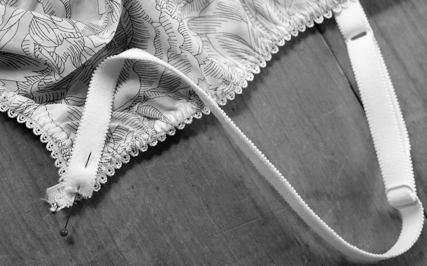 The Makers' Journal HOW TO make basic bra straps