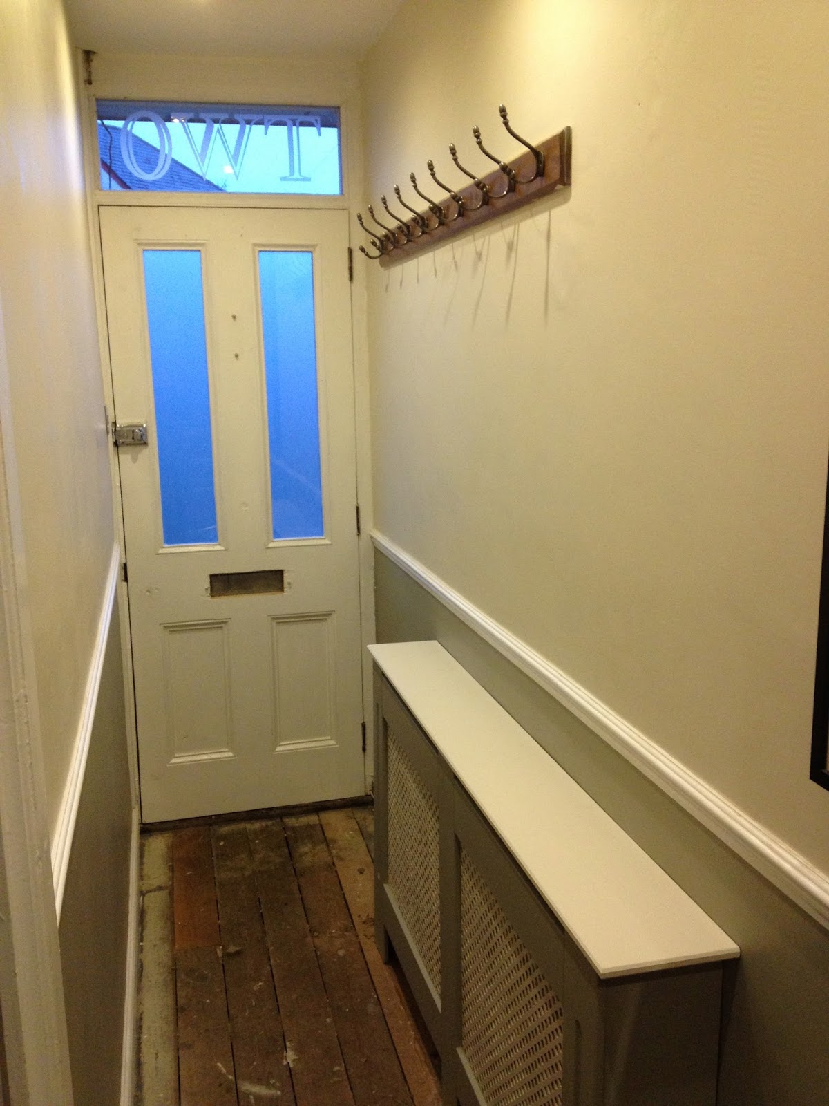 Makeover The Hallway Roses and Rolltops