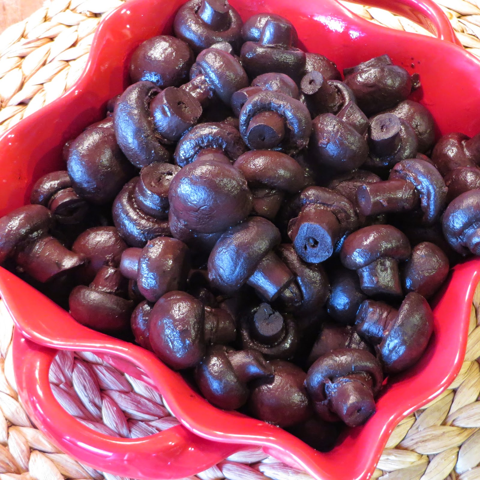 Tracy's Living Cookbook Burgundy Mushrooms (a 9 hour recipe)