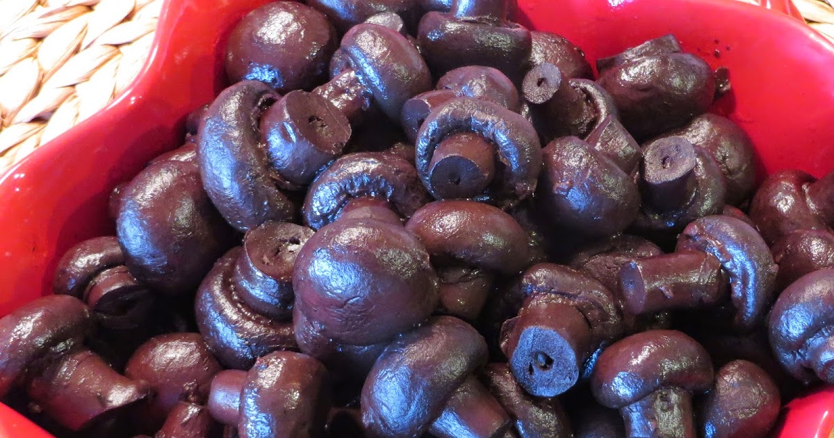 Tracy's Living Cookbook Burgundy Mushrooms (a 9 hour recipe)