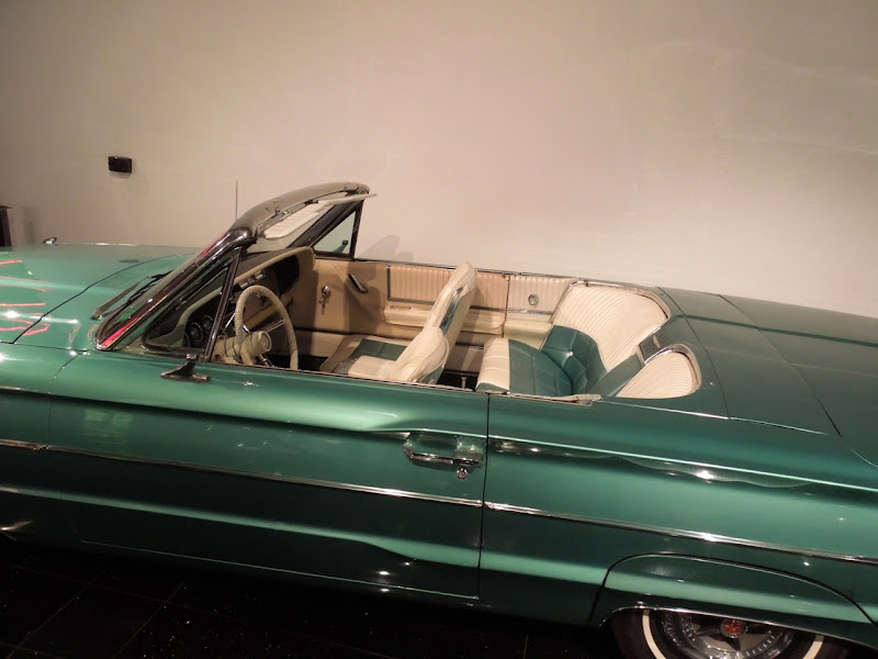 Thelma and Louise 1966 Ford Thunderbird Convertible