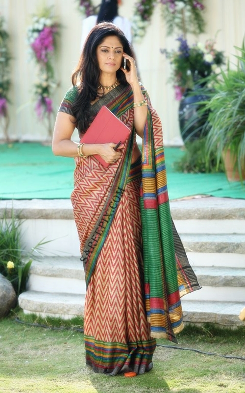 Nadhiya-saree-Mirchi-movie Nadhiya-saree-still-Mirchi-movie