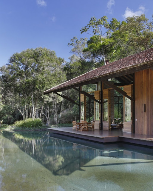 Un Faro de Ideas: CASA EN LAS MONTAÑAS EN BRASIL