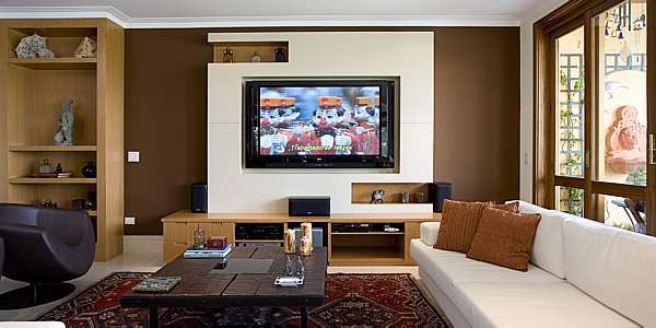Que tal uma sala de TV ou Home Theater em casa? Sessões de filme Que tal uma sala de TV ou Home Theater em casa? Sessões de filme