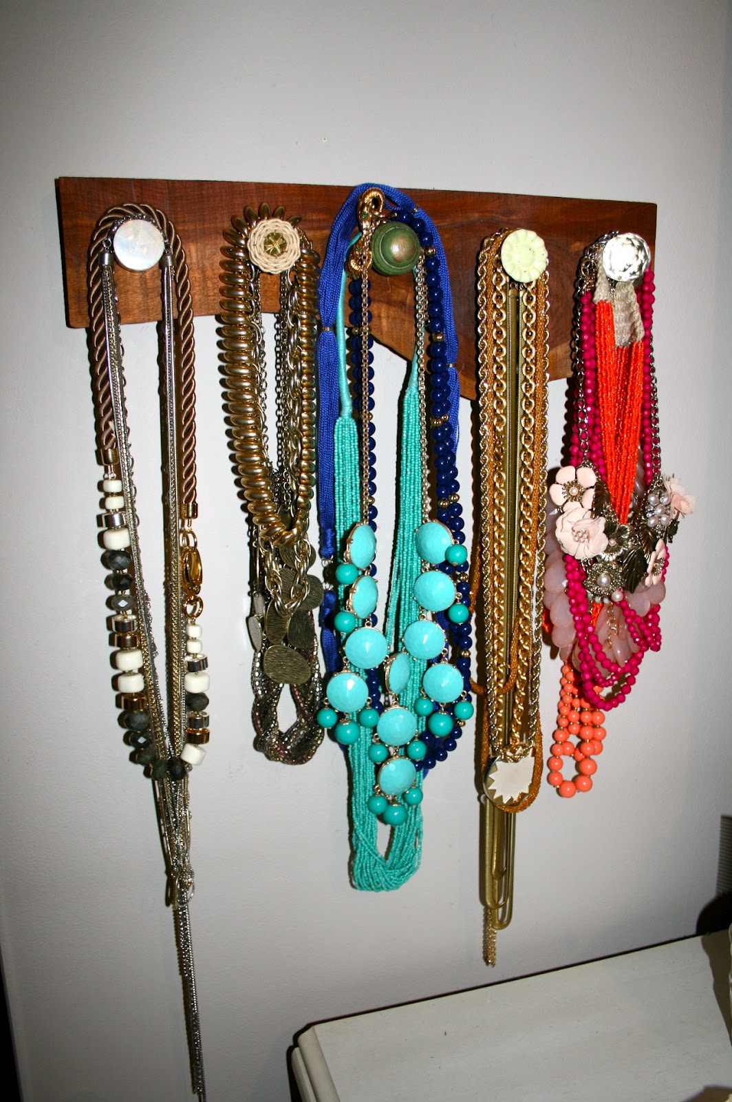 Pretty Penny DIY Necklace Holder Pretty Penny DIY Necklace Holder