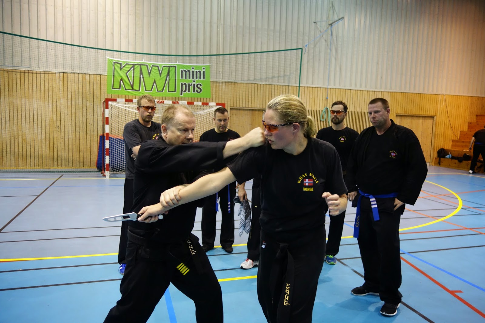 Richard Bjerkoe - Robust Dad - Krav Maga Knife Defense